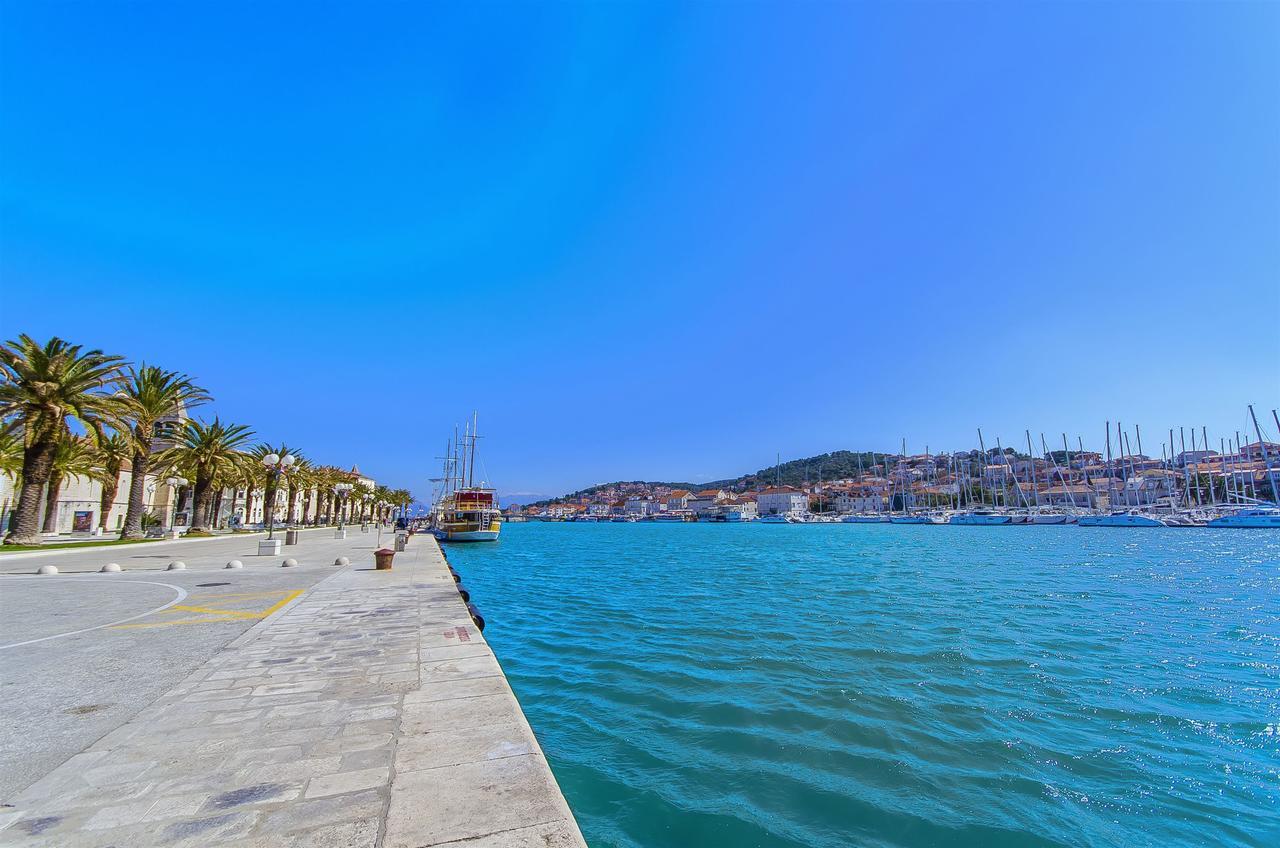 Apartments And Rooms Iva Trogir Exteriér fotografie